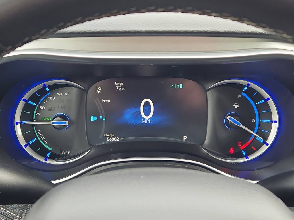 Used 2024 Chrysler Pacifica Premium FWD image 34