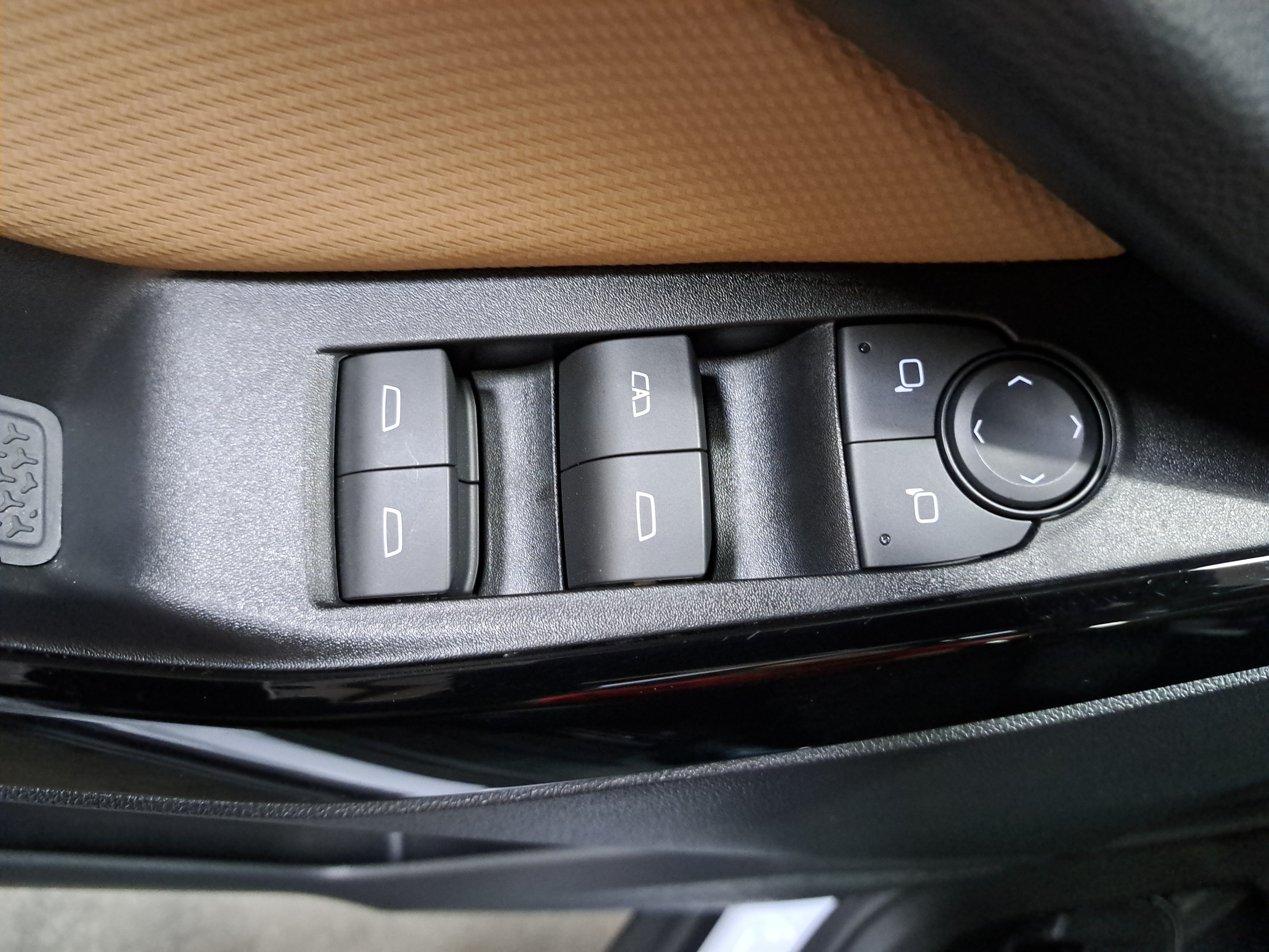 Used 2026 Chevrolet Equinox ACTIV w/ Convenience Package III FWD image 29