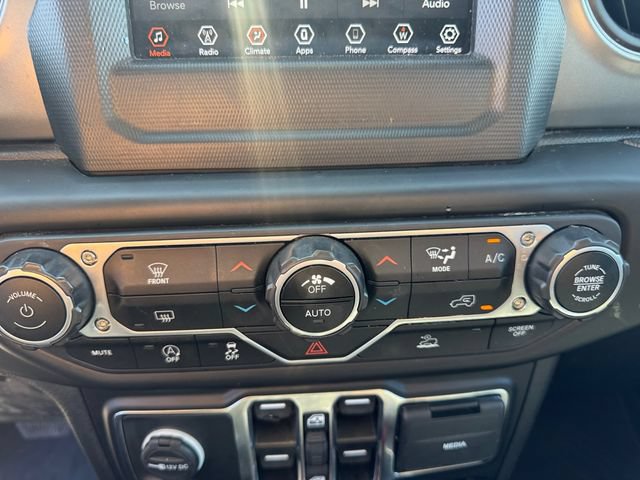 Used 2022 Jeep Wrangler Unlimited Sport AWD/4WD image 17