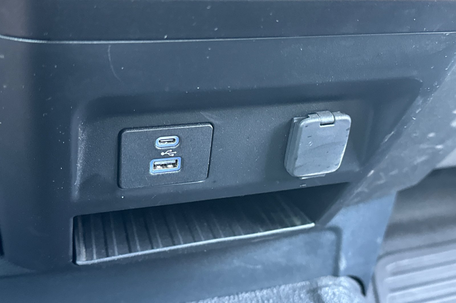 Used 2022 Ford F350 XL w/ Power Equipment Group RWD image 24