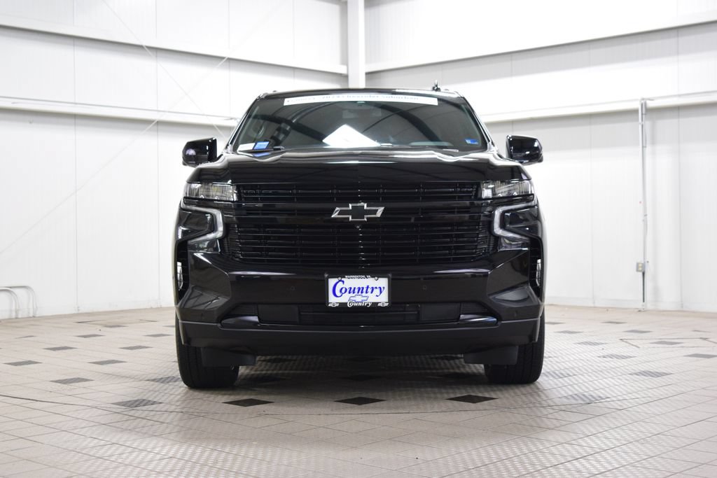 Used 2024 Chevrolet Suburban RST w/ Luxury Package AWD/4WD image 2