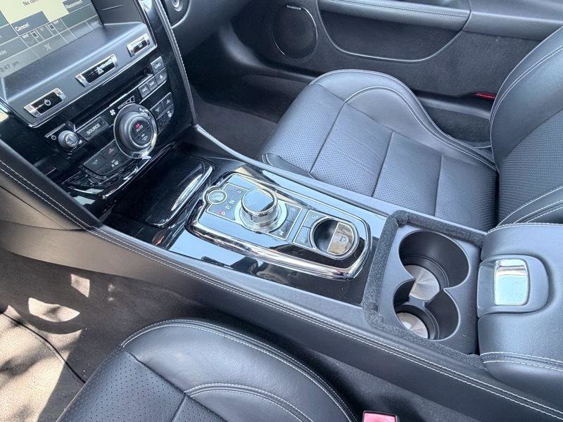 Used 2015 Jaguar XK Coupe RWD image 11