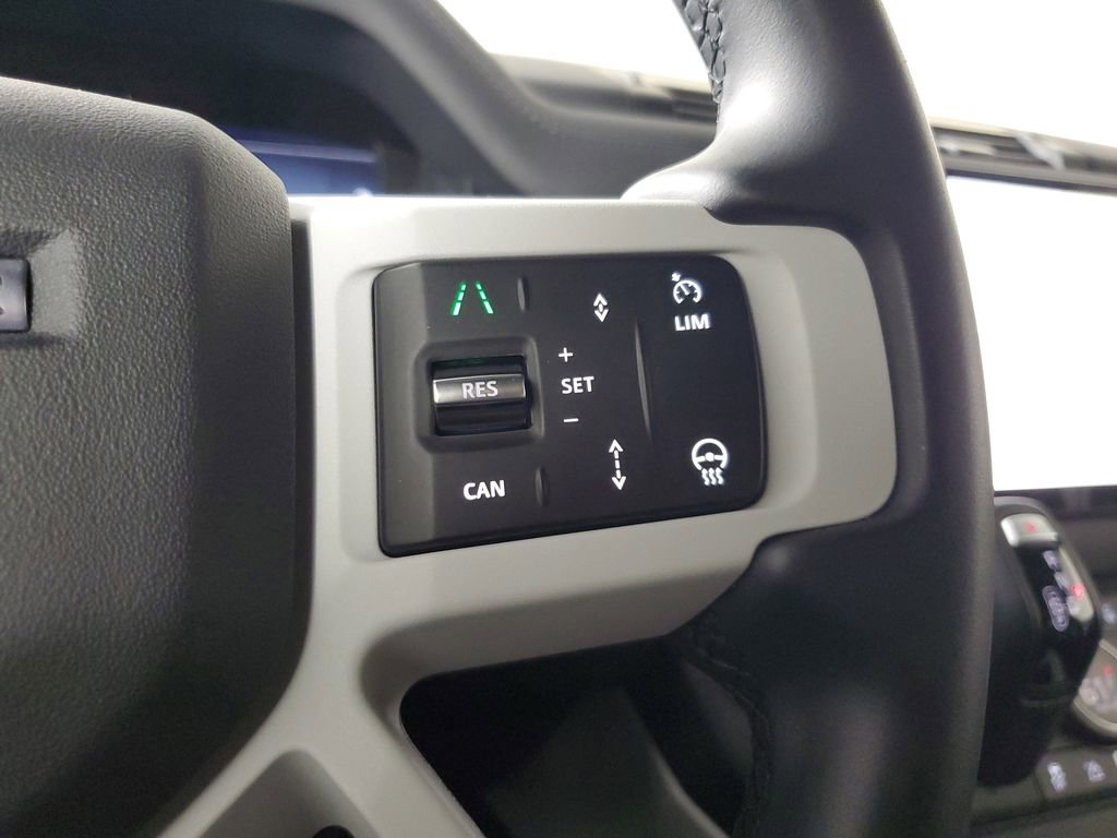 Used 2025 Land Rover Defender 110 S image 24