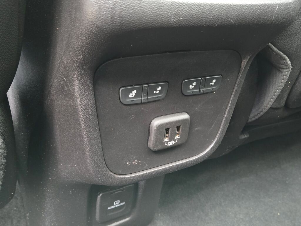 Used 2024 GMC Terrain Denali w/ Denali Premium Package image 17