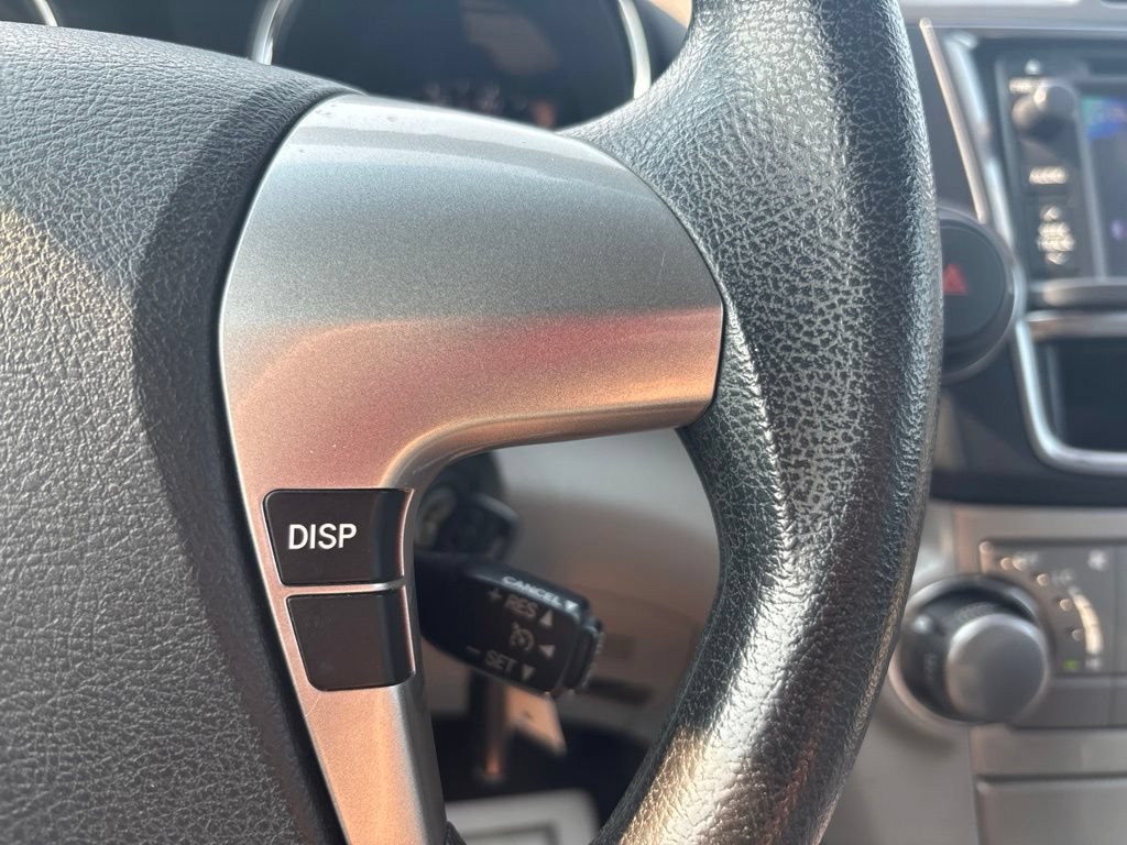 Used 2013 Toyota Highlander 4WD w/ Cold Weather Pkg image 22