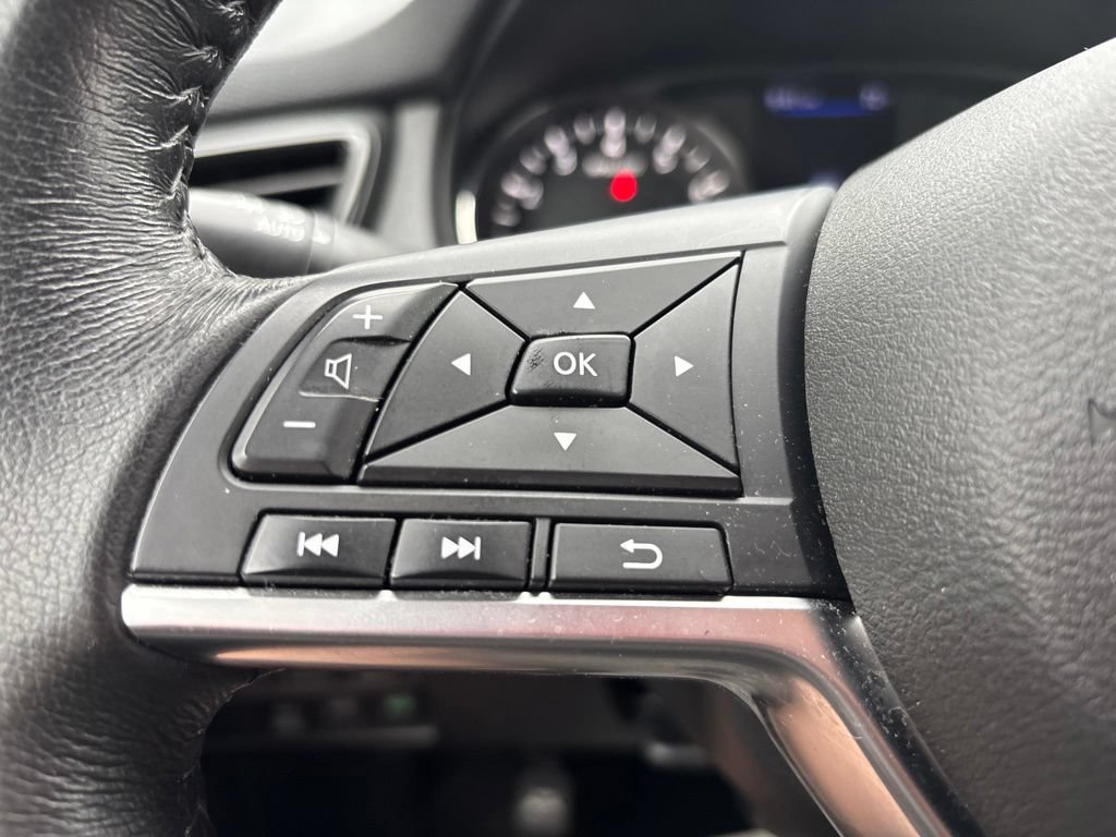 Used 2020 Nissan Rogue SV AWD/4WD image 21