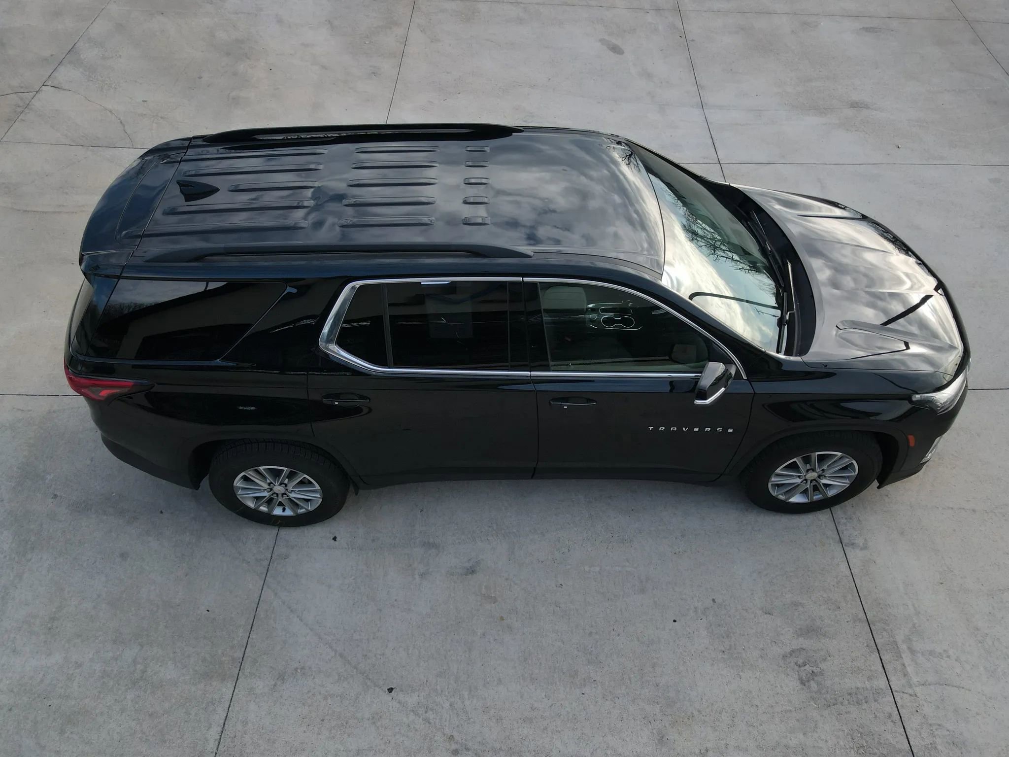 Used 2022 Chevrolet Traverse LT image 54