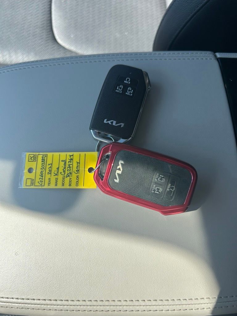 Used 2023 Kia Carnival SX Prestige image 55