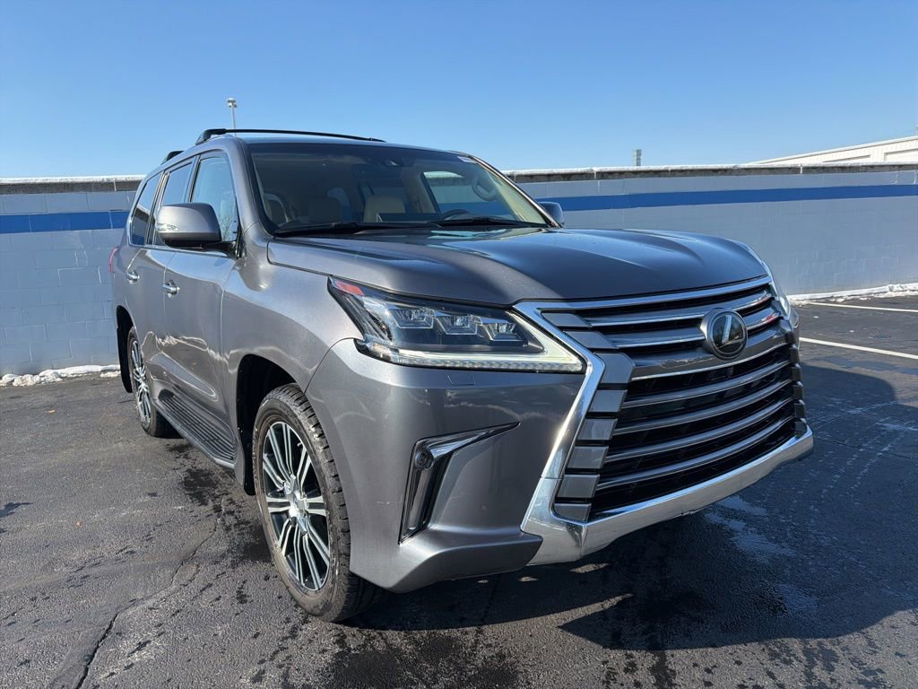 Used 2020 Lexus LX 570 4WD w/ Luxury Package image 7