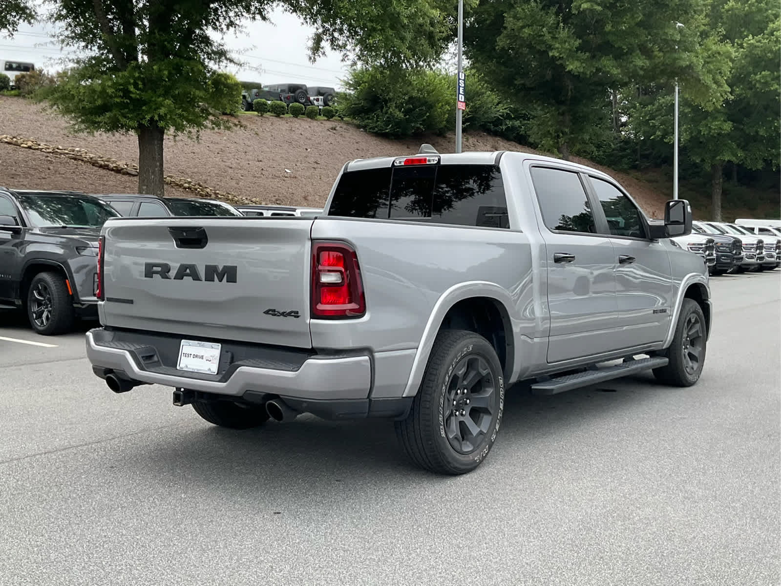 Used 2025 RAM 1500 Big Horn AWD/4WD image 5