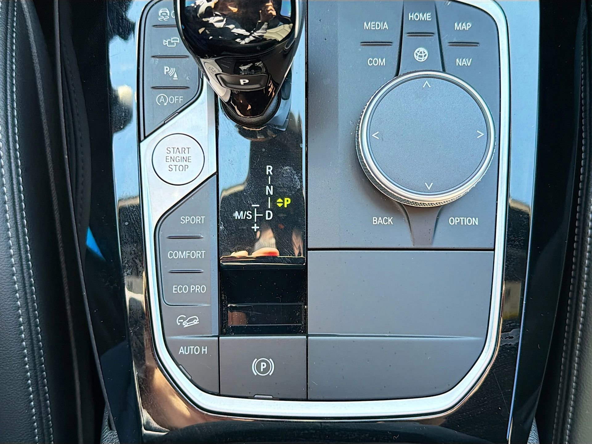 Certified 2025 BMW X4 xDrive30i image 31