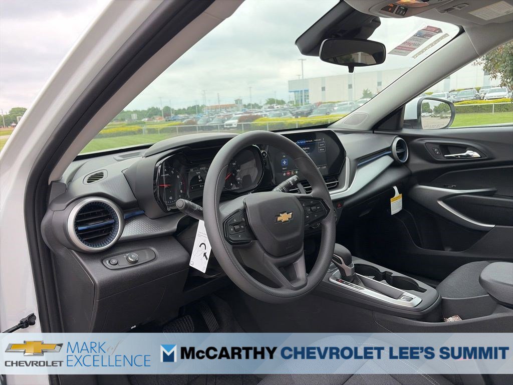 New 2026 Chevrolet Trax LS w/ LS Convenience Package FWD image 47
