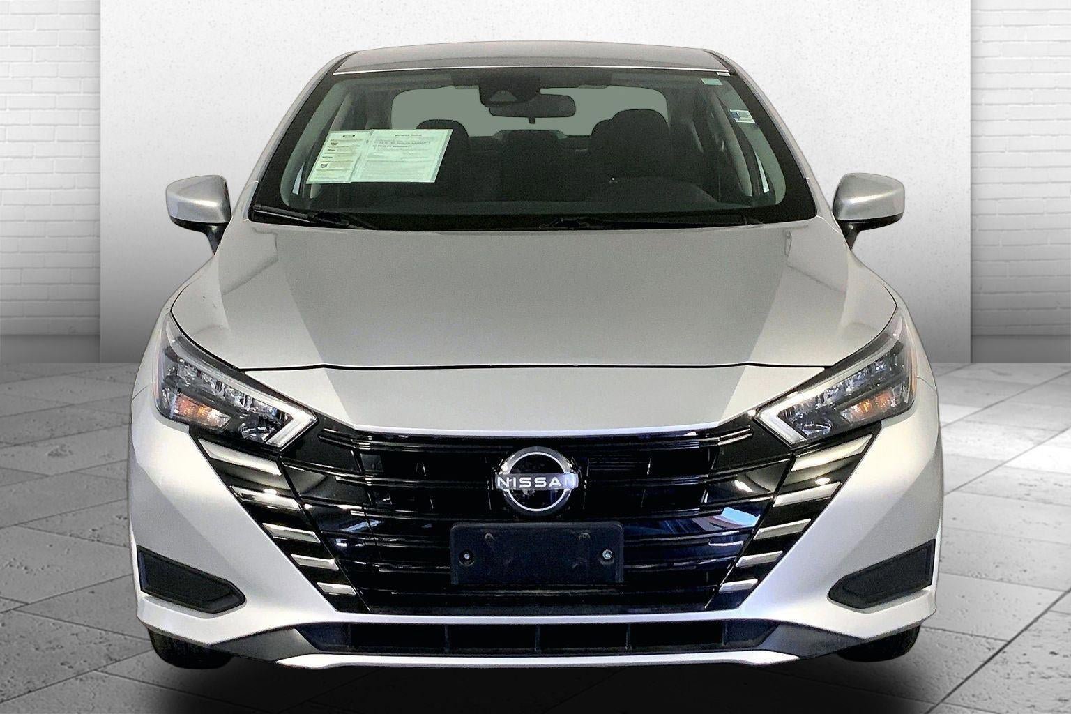 Used 2025 Nissan Versa SV FWD image 2