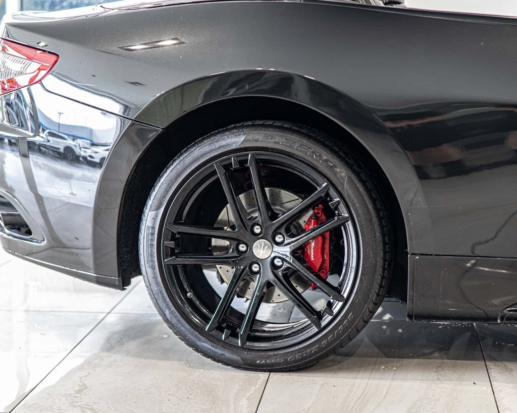 Used 2015 Maserati GranTurismo Sport RWD image 11