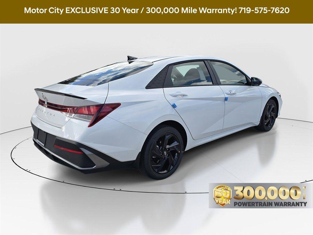 New 2026 Hyundai Elantra SEL Sport Premium FWD image 2