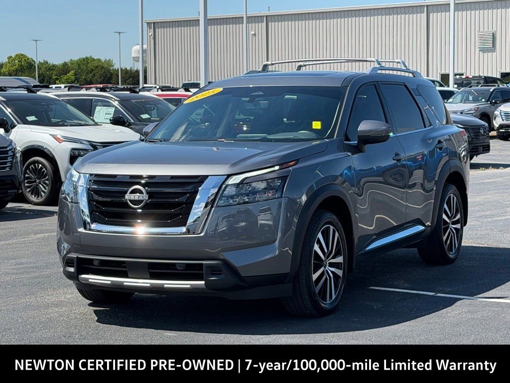 Used 2025 Nissan Pathfinder Platinum w/ Cargo Package FWD image 9