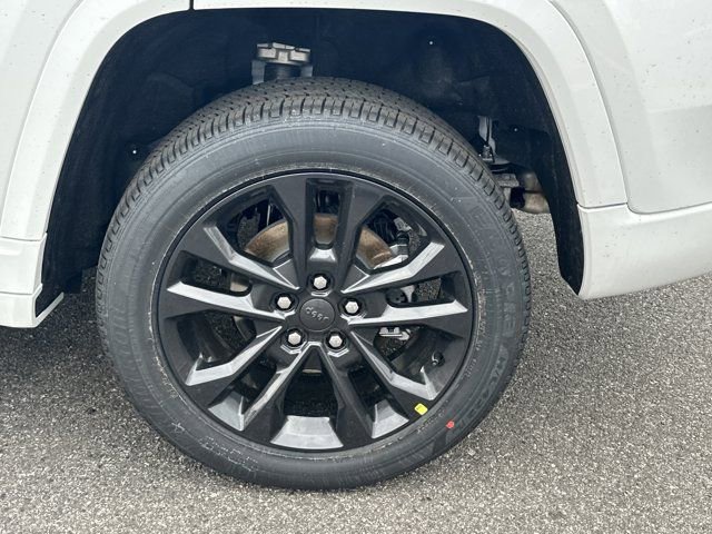 New 2026 Jeep Grand Cherokee Limited image 18