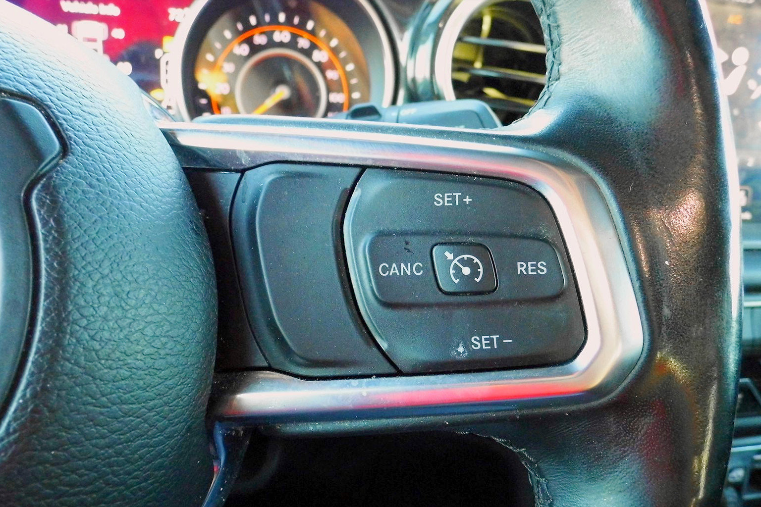 Used 2020 Jeep Wrangler Unlimited Sahara image 14