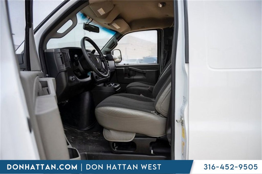 Used 2023 Chevrolet Express 2500 w/ Driver Convenience Package image 4