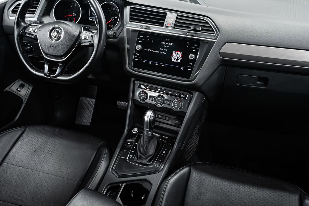 Used 2018 Volkswagen Tiguan SEL image 26