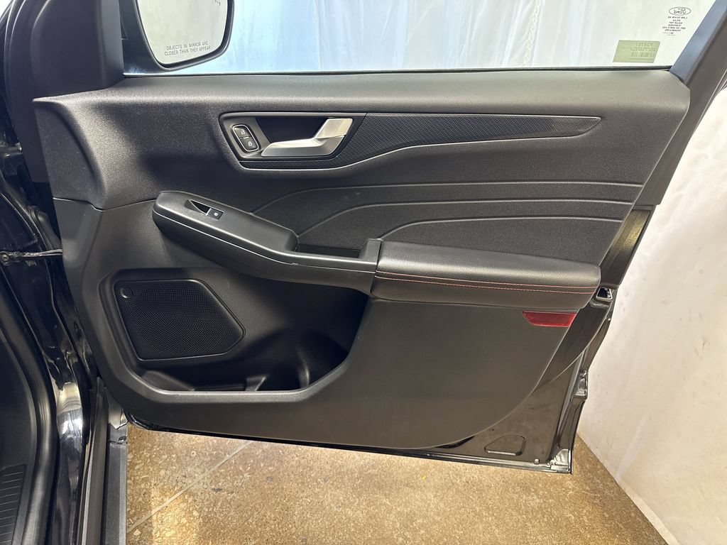 Used 2023 Ford Escape ST-Line w/ Tech Pack #1 FWD image 26