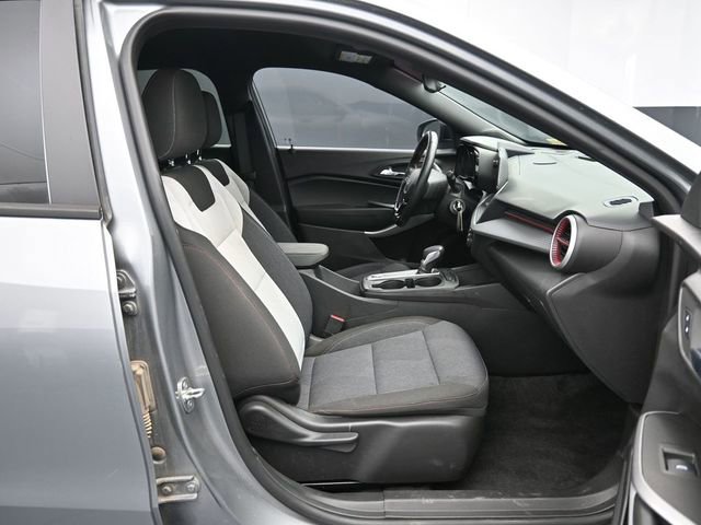 Used 2024 Chevrolet Trax RS w/ Driver Confidence Package image 41