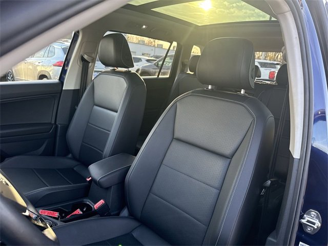 Used 2021 Volkswagen Tiguan SE w/ Panoramic Sunroof Package image 20