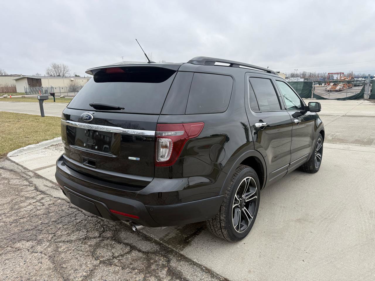 Used 2014 Ford Explorer Sport w/ Equipment Group 401A image 5