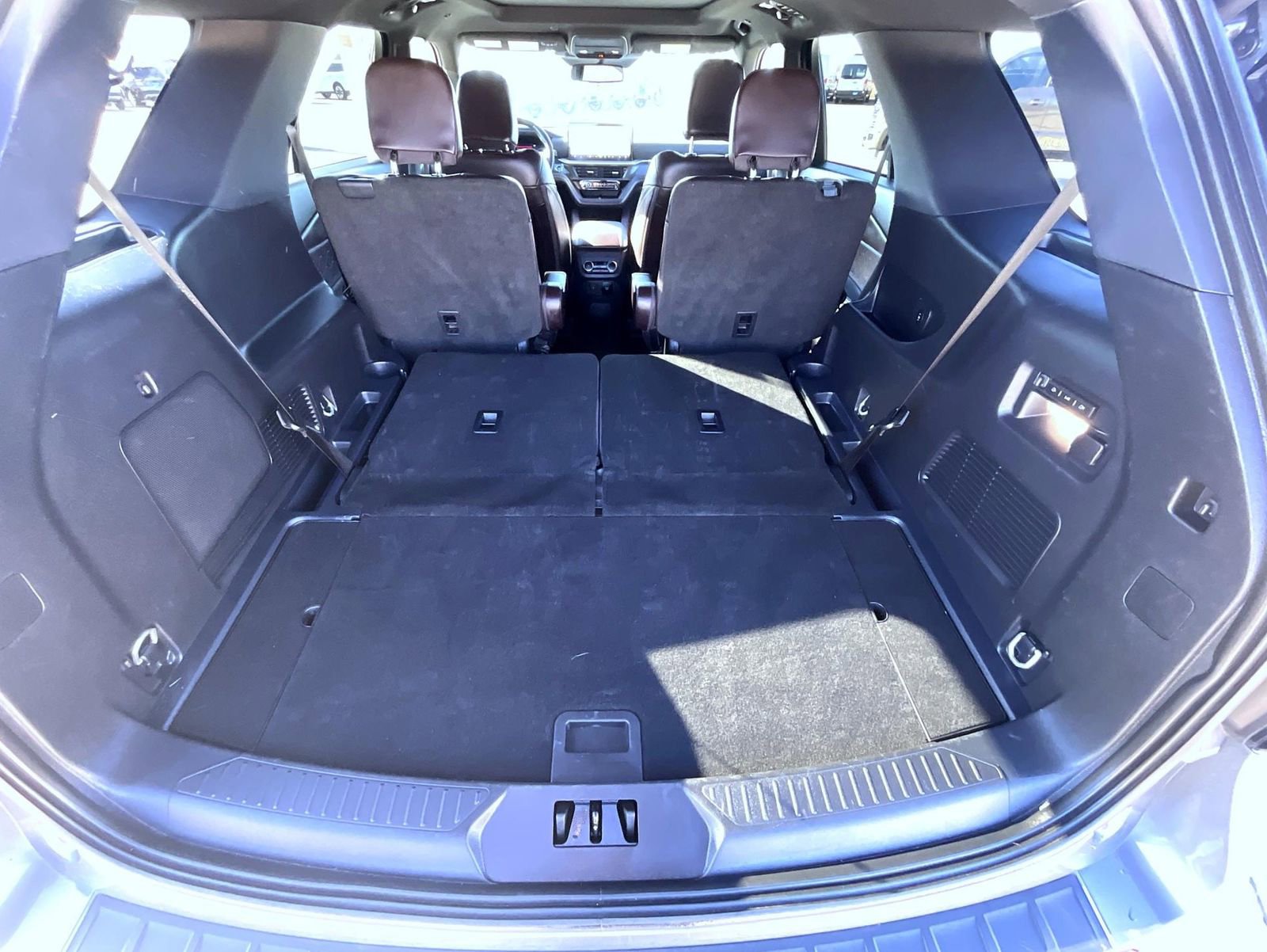 Used 2025 Ford Explorer Platinum w/ LUX Leather Package image 27