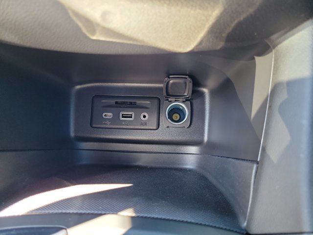 Used 2024 Chevrolet Equinox RS w/ RS Leather Package FWD image 33