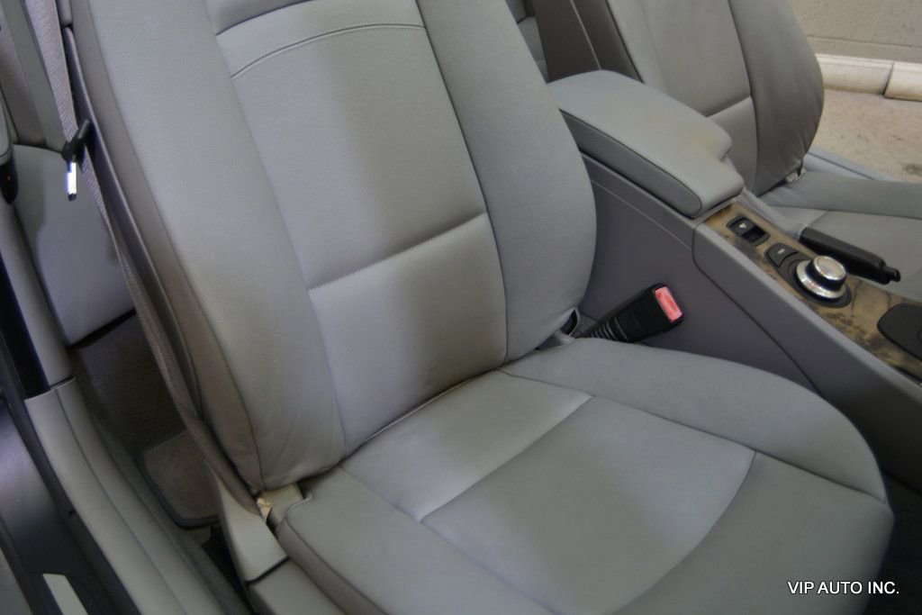 Used 2007 BMW 335i Convertible image 18