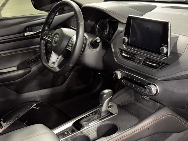 Used 2022 Nissan Altima 2.5 SR AWD/4WD image 13