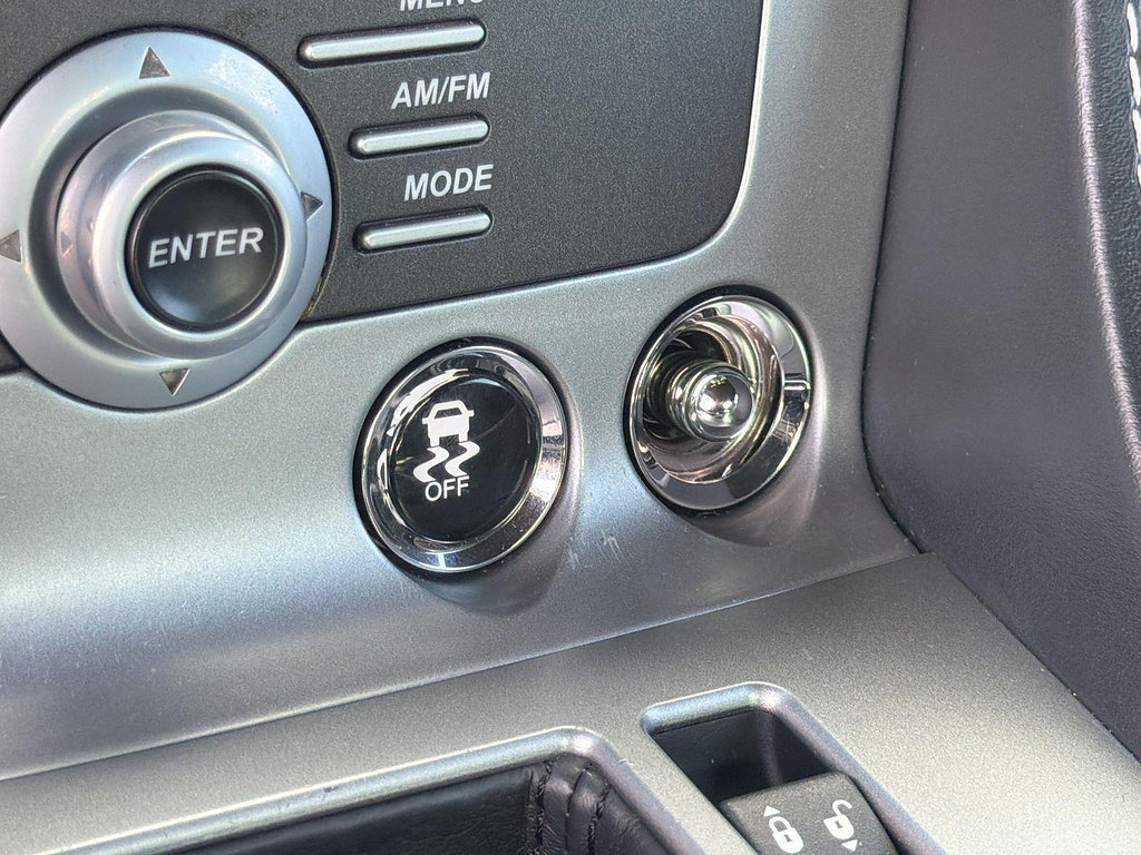 Used 2015 Aston Martin DB9 Coupe RWD image 14