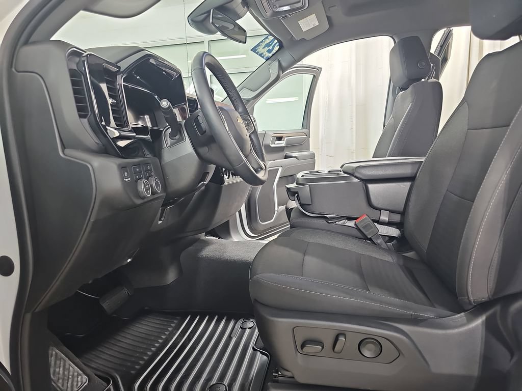 Certified 2024 Chevrolet Silverado 1500 LT AWD/4WD image 18