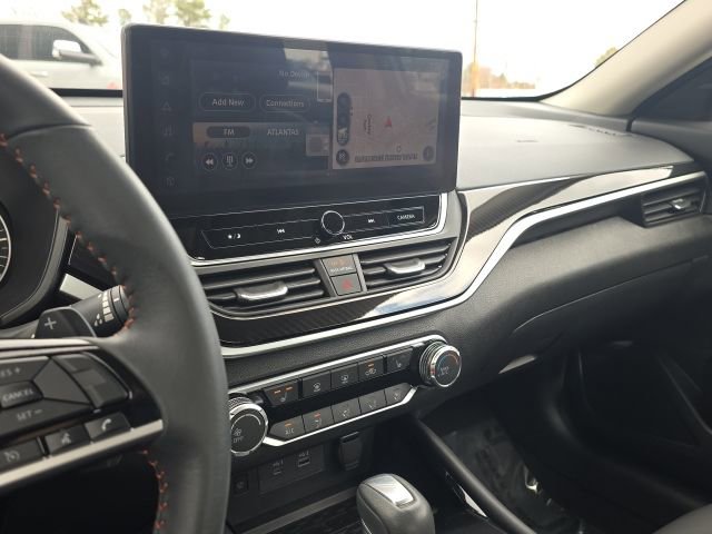 Used 2024 Nissan Altima 2.5 SR w/ SR Premium Package image 24