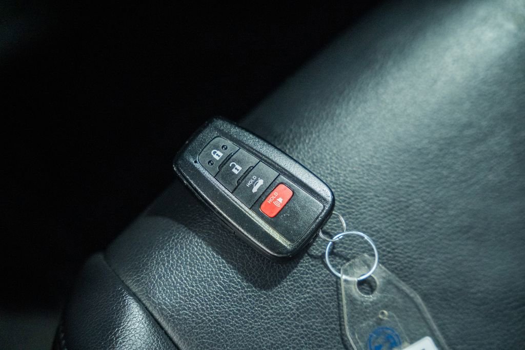 Used 2021 Toyota Corolla XSE FWD image 41