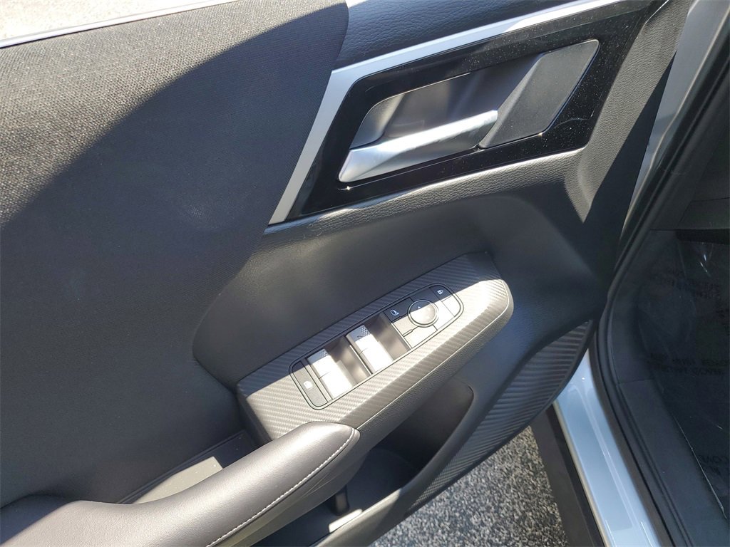 New 2025 Mitsubishi Outlander ES image 19