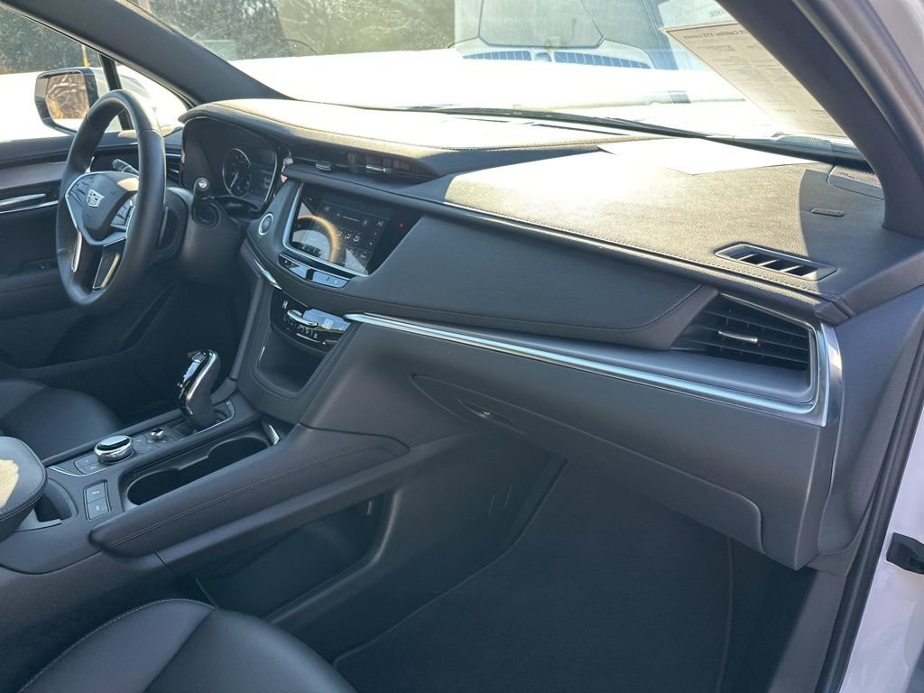 Certified 2025 Cadillac XT5 Luxury image 46