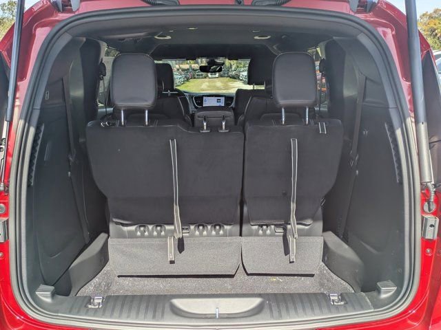 New 2026 Chrysler Pacifica Select FWD image 11