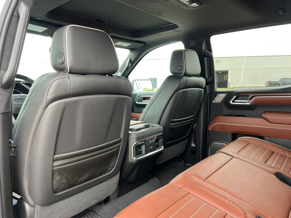 New 2026 GMC Sierra 1500 Denali Ultimate w/ LPO, Black Badging Package AWD/4WD image 44