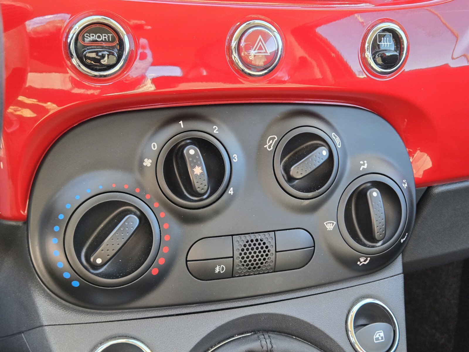 Used 2019 FIAT 500 Pop image 20