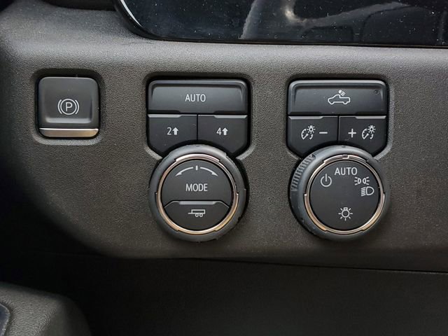 Used 2024 Chevrolet Silverado 1500 LT image 34