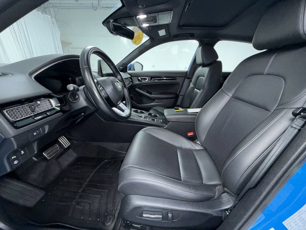 Used 2024 Honda Civic Sport Touring image 4