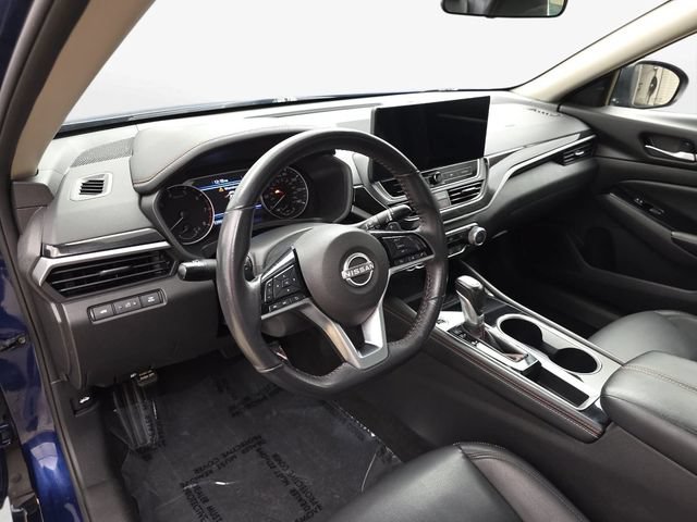 Used 2024 Nissan Altima 2.5 SR w/ SR Premium Package FWD image 16