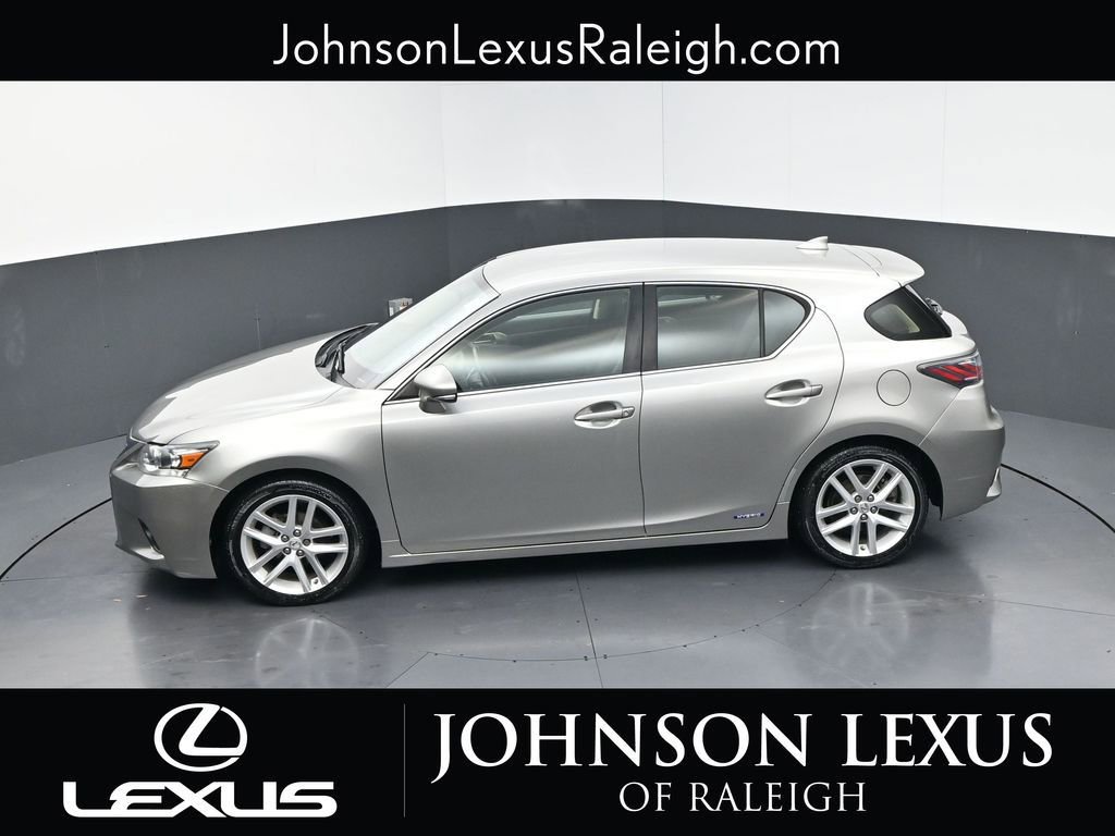 Used 2017 Lexus CT 200h image 30