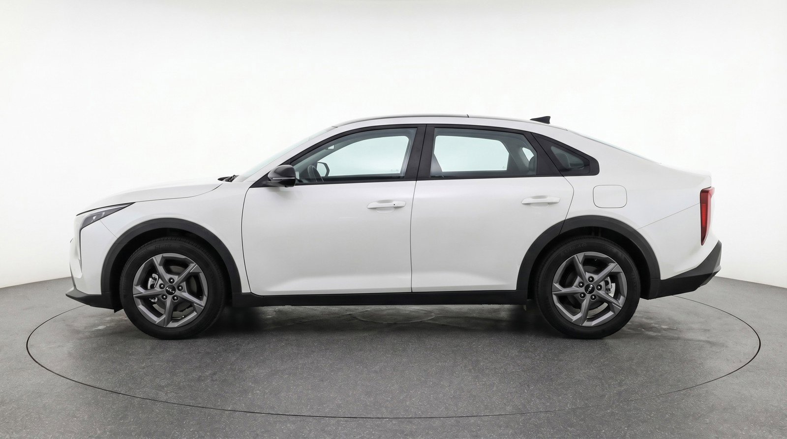 Used 2025 Kia K4 LXS image 5