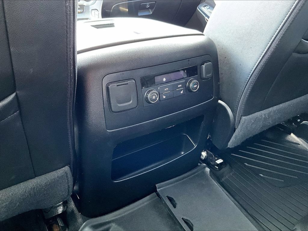 Used 2020 GMC Yukon SLT w/ Graphite Performance Edition AWD/4WD image 35