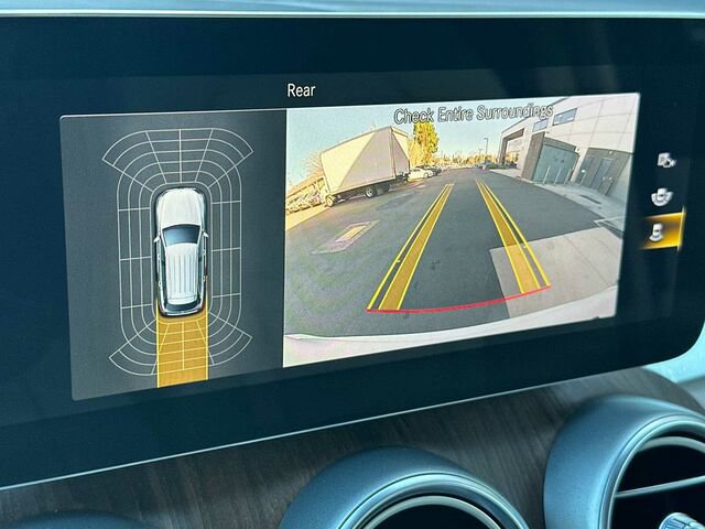 Used 2022 Mercedes-Benz GLC 300 w/ Multimedia Package Lite image 23