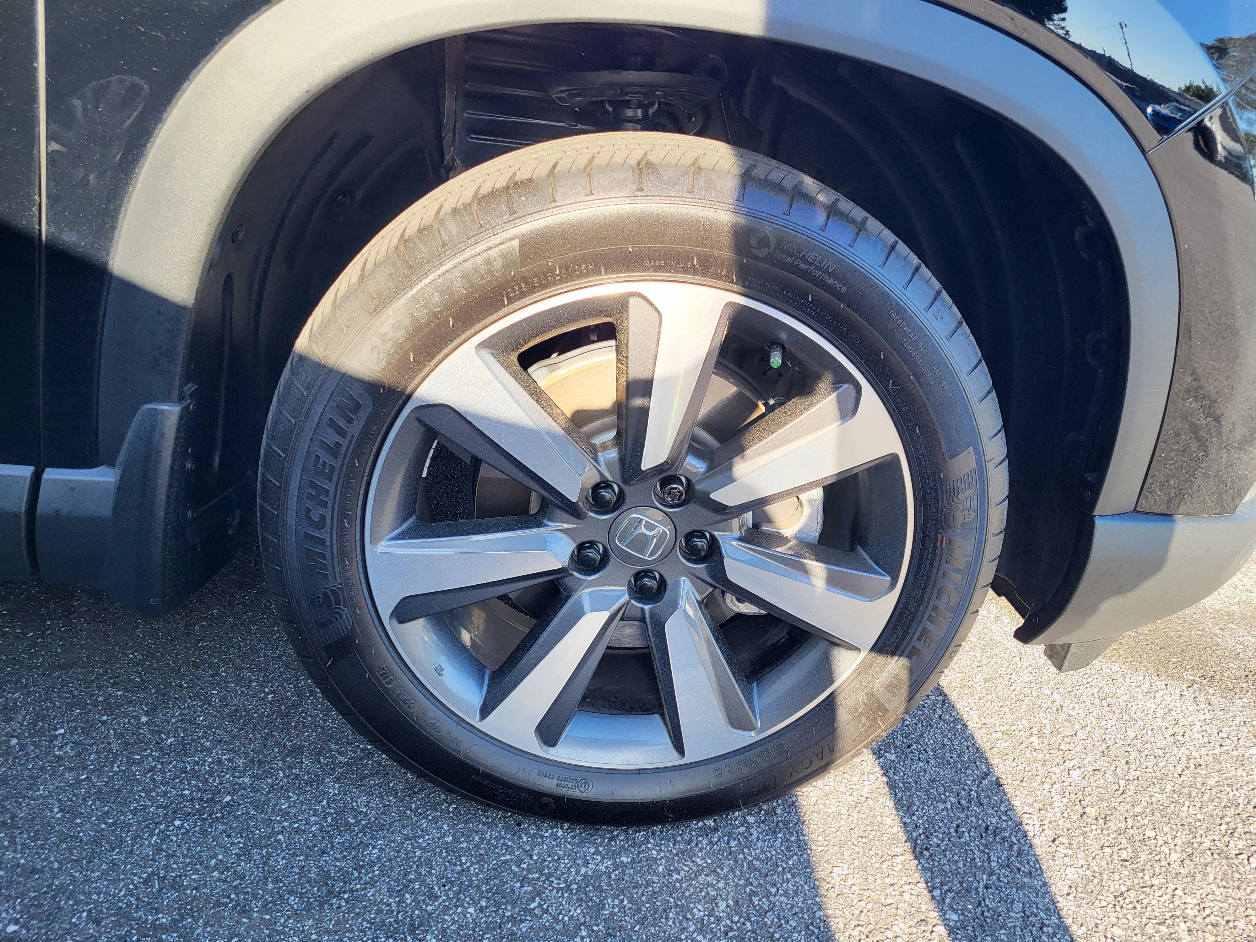 Used 2025 Honda Pilot Touring image 6