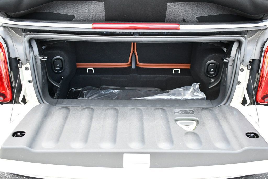 Used 2023 MINI Cooper S image 16